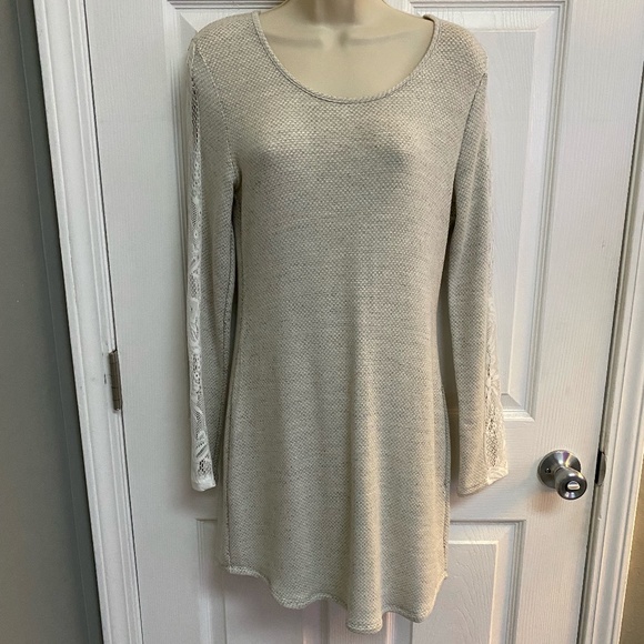 Very Light Weight Knit Sweater Tunic or Dress - Picture 1 of 4
